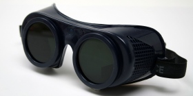 Kunststoffbrille mit DIN 5 Gl�sern